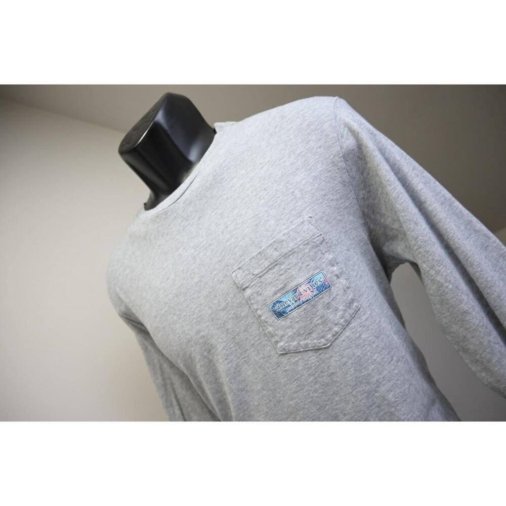 Vineyard‎ Vines Whale Tee Shirt Gray Graphic Long Sleeve Mens Size Medium